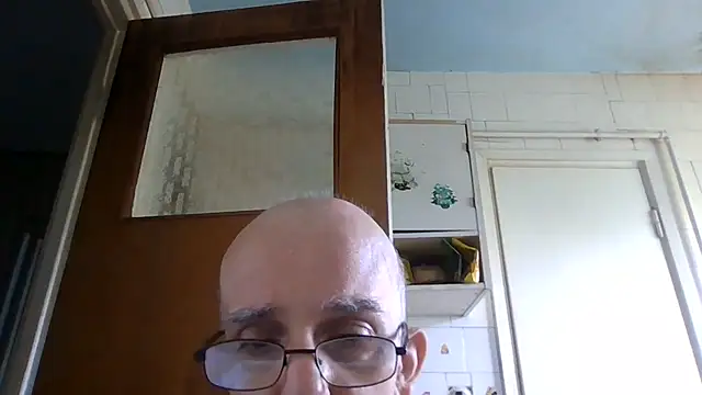 mariusica1xh online show from June 20, 2026, 12:52 pm