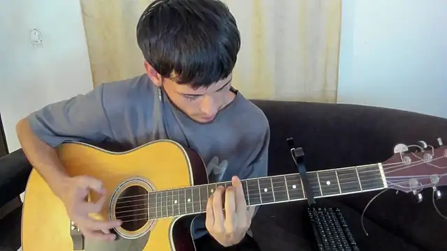 Henrikk senn online show from November 8, 2025, 11:36 pm