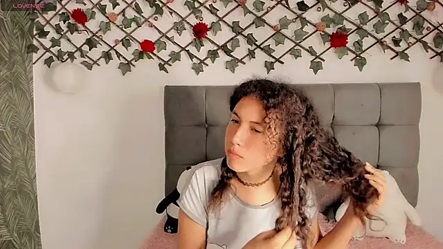Snapshot of Lilith_Miller21 chatting on December 16, 2024, 4:13 am Lilith Miller21 online show from December 16, 2024, 4:13 am
