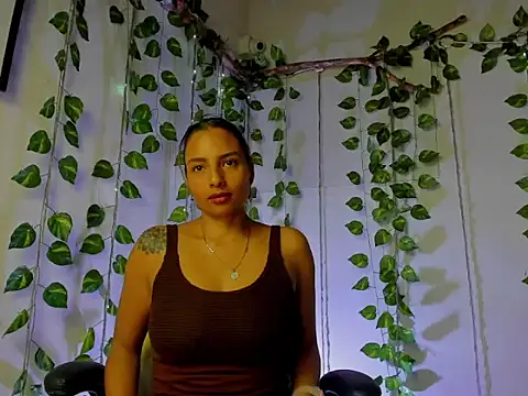 Snapshot of mykaelahoney chatting on September 16, 2025, 1:17 am mykaelahoney online show from September 16, 2025, 1:17 am