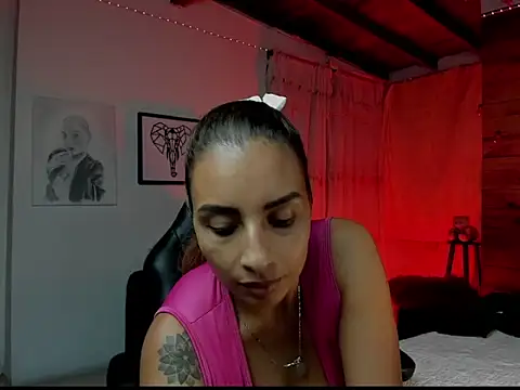 mykaelahoney online show from December 3, 2025, 5:48 am