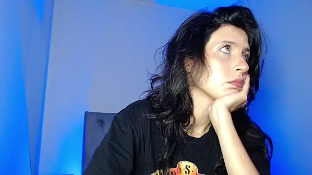 bellatrix25 online show from April 23, 2026, 3:36 pm
