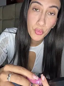 Snapshot of SamanthaVillamil chatting on March 28, 2026, 3:39 am SamanthaVillamil online show from March 28, 2026, 3:39 am