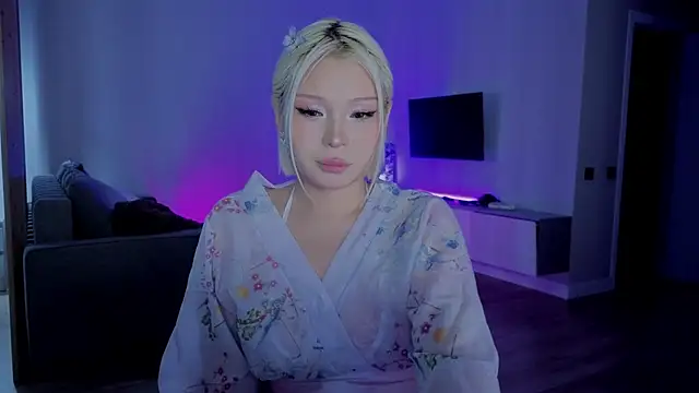 RileyMee online show from November 17, 2025, 3:23 am