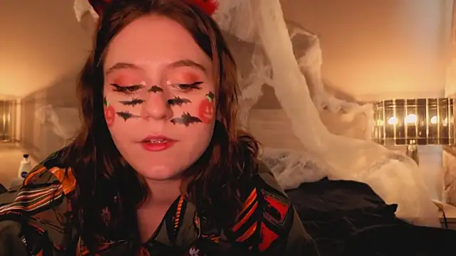 Snapshot of Diana_Flower chatting on October 29, 2025, 4:37 am Diana Flower online show from October 29, 2025, 4:37 am