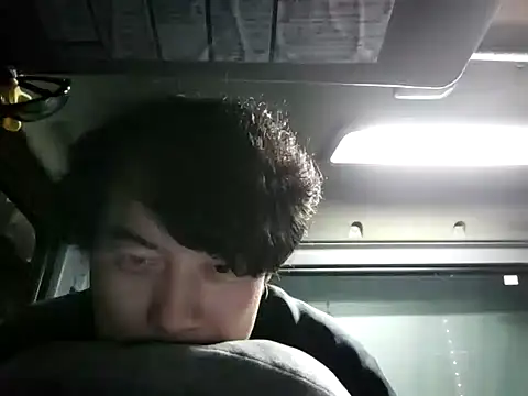 whitebriefboy online show from January 19, 2025, 5:28 pm