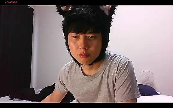 whitebriefboy online show from October 31, 2025, 3:29 am