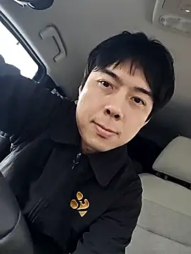 whitebriefboy online show from March 25, 2026, 10:38 pm