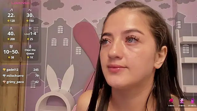 Snapshot of Annie_Cute18_ chatting on December 24, 2024, 1:39 pm Annie Cute18 online show from December 24, 2024, 1:39 pm