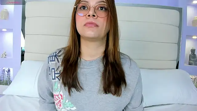 Lanna18 online show from January 16, 2025, 11:58 am