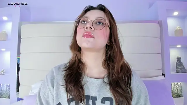 Lanna18 online show from February 4, 2025, 11:38 am