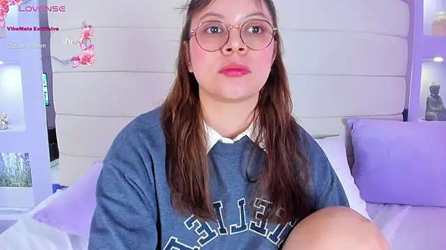 Lanna18 online show from February 10, 2025, 2:48 pm