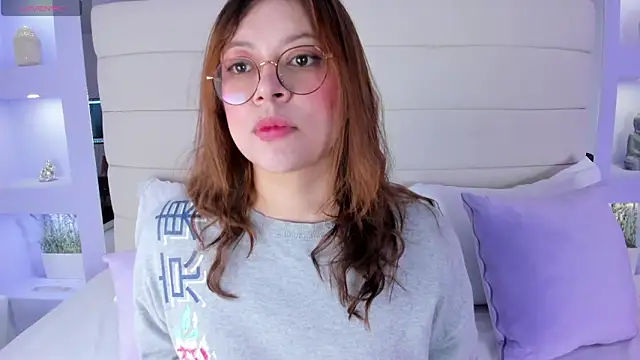 Lanna18 online show from February 18, 2025, 11:44 am