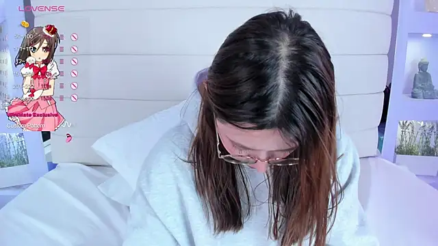 Lanna18 online show from February 28, 2025, 5:48 pm