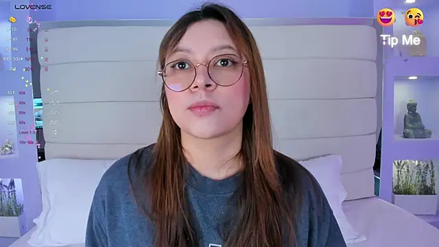 Lanna18 online show from March 1, 2025, 11:39 am