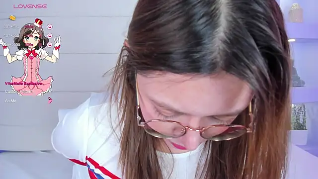 Lanna18 online show from March 1, 2025, 2:44 pm