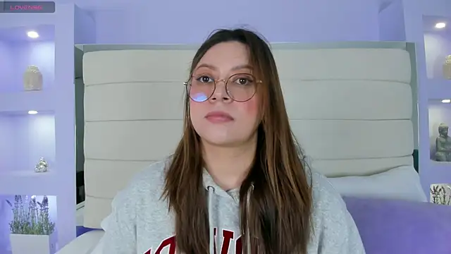 Lanna18 online show from March 11, 2025, 11:44 am