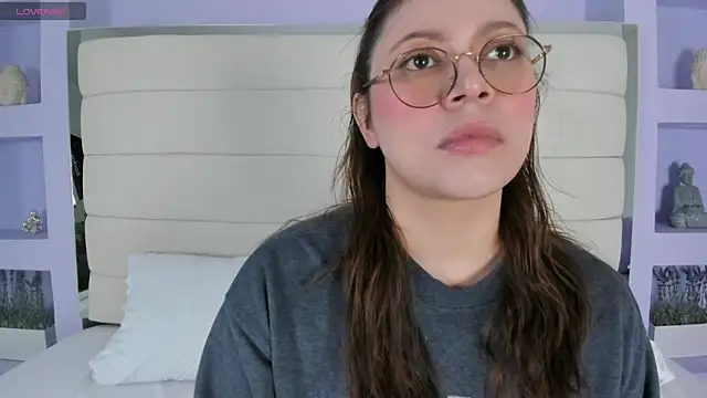 Lanna18 online show from March 13, 2025, 11:41 am