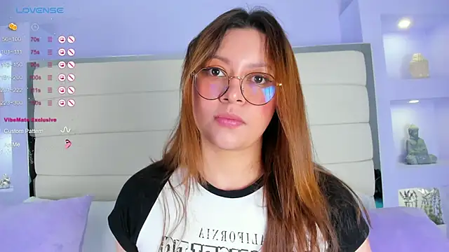 Lanna18 online show from March 17, 2025, 11:53 am