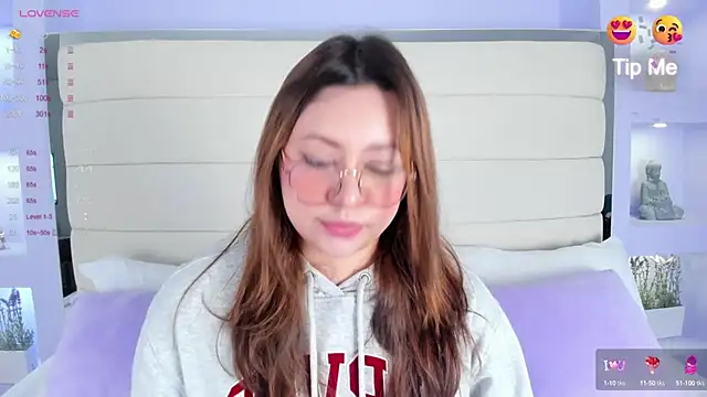 Lanna18 online show from March 20, 2025, 11:49 am