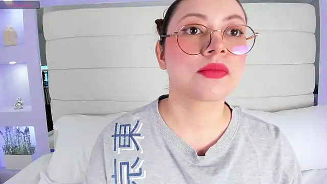 Lanna18 online show from March 21, 2025, 11:44 am