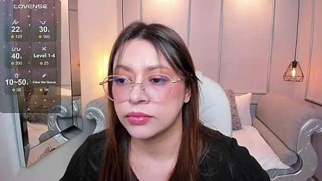 Lanna18 online show from September 23, 2025, 11:46 am