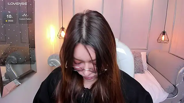 Lanna18 online show from September 26, 2025, 11:47 am