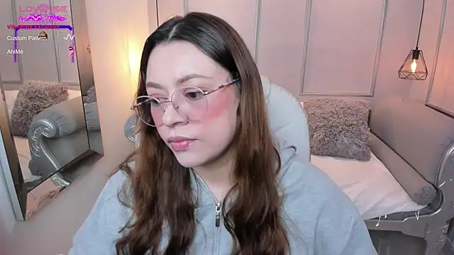 Lanna18 online show from September 29, 2025, 11:59 am