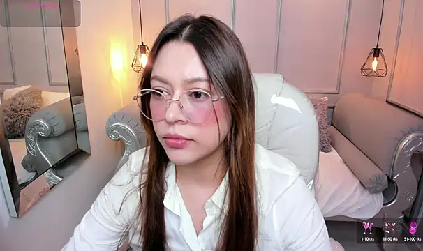 Lanna18 online show from October 3, 2025, 11:51 am