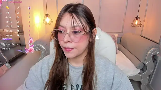 Lanna18 online show from October 22, 2025, 11:54 am