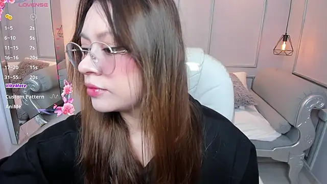 Lanna18 online show from October 31, 2025, 11:55 am