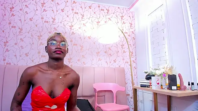 amber-hill online show from October 18, 2025, 7:25 pm