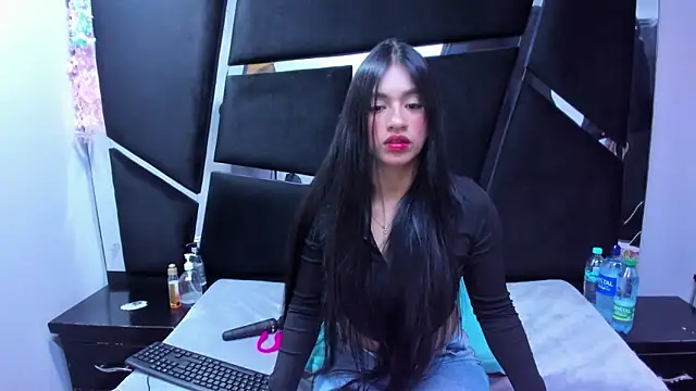 Mariana Prin online show from June 8, 2026, 3:07 am