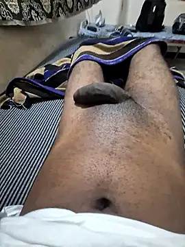 Yours daddy6728 online show from January 10, 2026, 1:13 pm