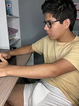 Snapshot of YouMikolins chatting on March 1, 2025, 5:27 pm YouMikolins online show from March 1, 2025, 5:27 pm