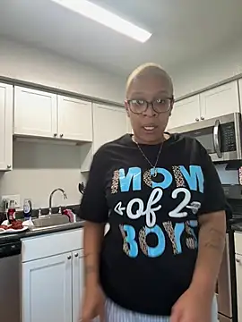SexyHoneyRedd online show from August 9, 2026, 3:39 pm