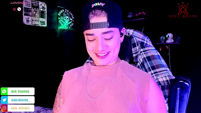 Snapshot of AxelRouse_1 chatting on October 16, 2025, 1:06 am AxelRouse 1 online show from October 16, 2025, 1:06 am