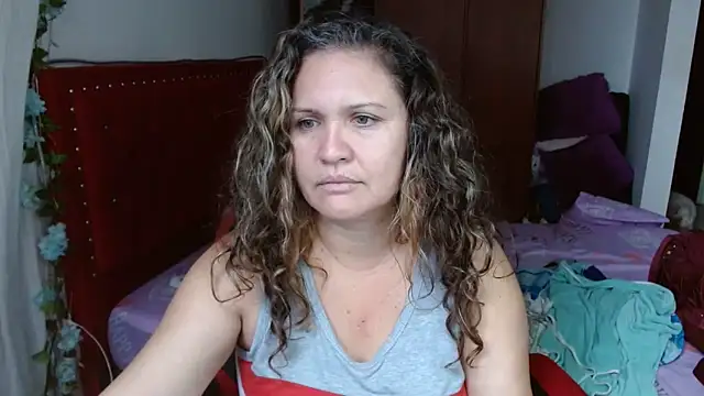 helenca43 online show from November 25, 2025, 12:49 pm