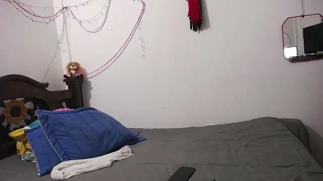 Snapshot of DominaLeona chatting on March 1, 2025, 11:47 pm DominaLeona online show from March 1, 2025, 11:47 pm