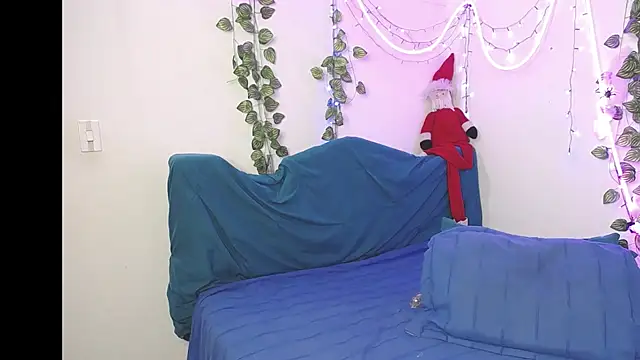 DominaLeona online show from November 15, 2025, 2:20 am