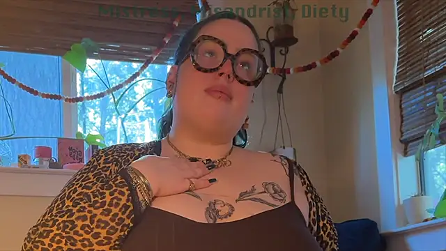 Snapshot of MissBika chatting on January 11, 2025, 9:04 pm MissBika online show from January 11, 2025, 9:04 pm