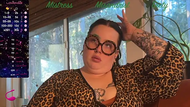 Snapshot of MissBika chatting on January 23, 2025, 12:25 am MissBika online show from January 23, 2025, 12:25 am