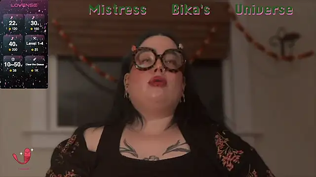 Snapshot of MissBika chatting on February 14, 2025, 8:59 pm MissBika online show from February 14, 2025, 8:59 pm