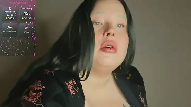 Snapshot of MissBika chatting on October 4, 2025, 4:16 pm MissBika online show from October 4, 2025, 4:16 pm