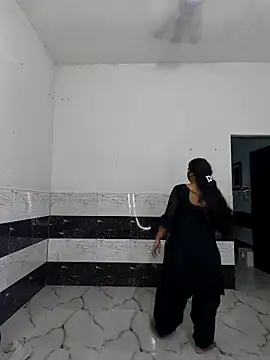 riya190 online show from October 17, 2025, 5:37 pm