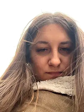 Strawberryyyyik online show from October 1, 2025, 12:11 pm