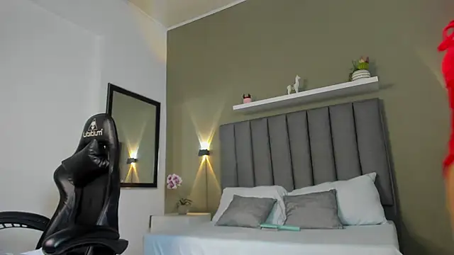 dalila30x online show from May 13, 2026, 2:31 am