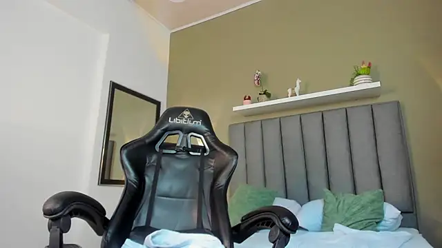 dalila30x online show from May 26, 2026, 2:40 am