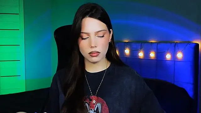 Stacy Gonzales  online show from December 10, 2024, 9:23 am