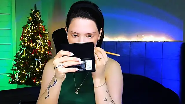 Stacy Gonzales  online show from January 29, 2025, 6:01 am